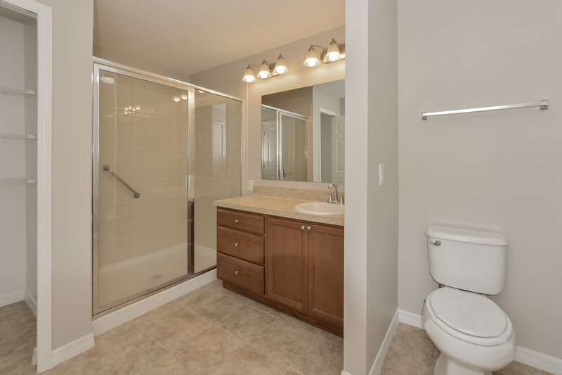 3,110/Mo, 1574 Brandywine Dr Tavares, FL 32778 Main Bathroom View