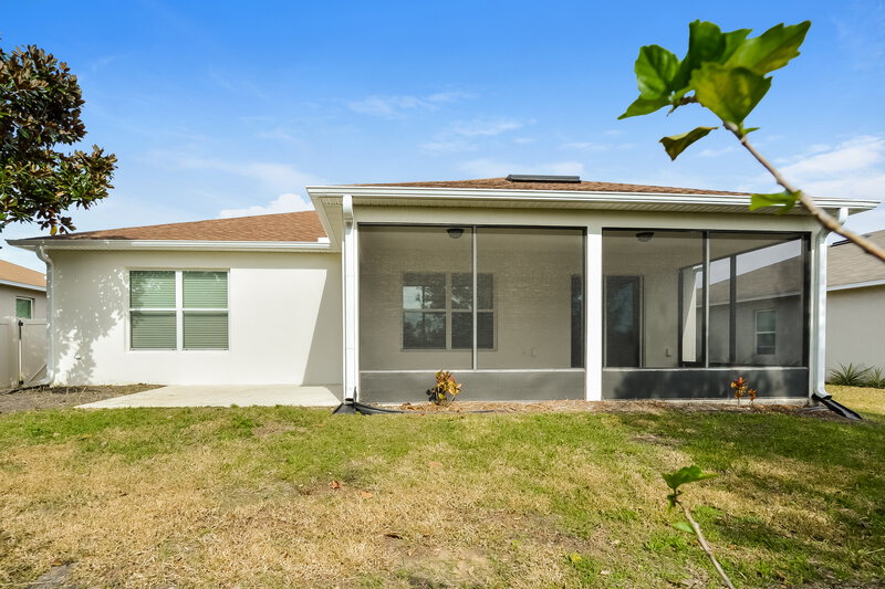 3,110/Mo, 1574 Brandywine Dr Tavares, FL 32778 Rear View 2