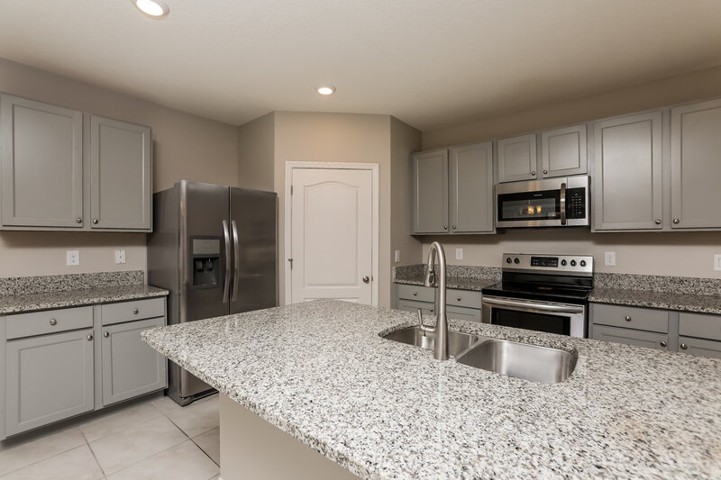 2,345/Mo, 1909 Green Dragon Dr Saint Cloud, FL 34771 Kitchen View