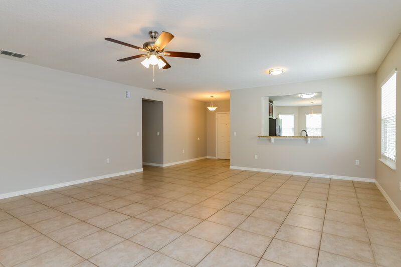 2,290/Mo, 16031 Yelloweyed Dr Clermont, FL 34714 Living Room View 2