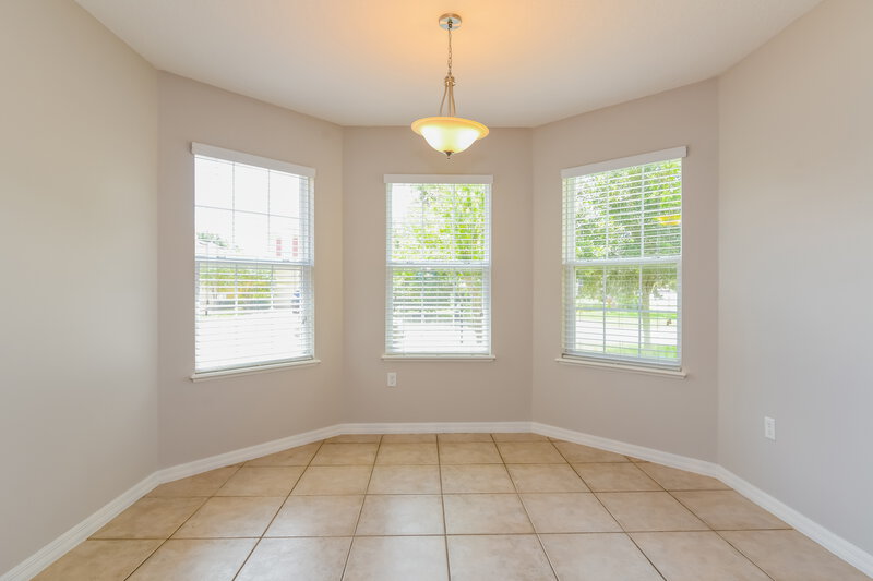 2,290/Mo, 16031 Yelloweyed Dr Clermont, FL 34714 Dining Room View