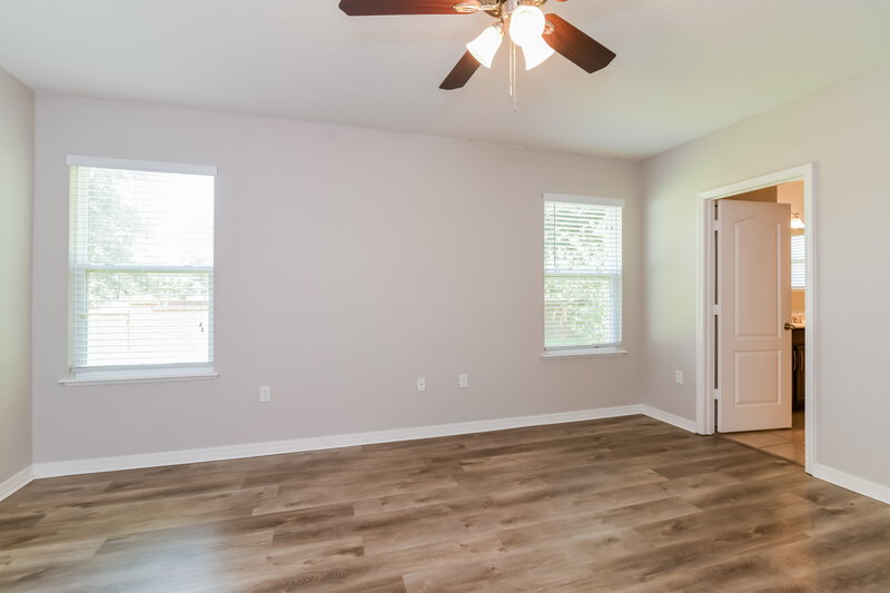 2,290/Mo, 16031 Yelloweyed Dr Clermont, FL 34714 Main Bedroom View