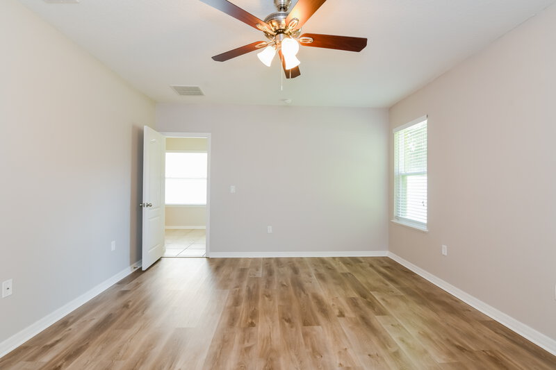 2,290/Mo, 16031 Yelloweyed Dr Clermont, FL 34714 Main Bedroom View 2