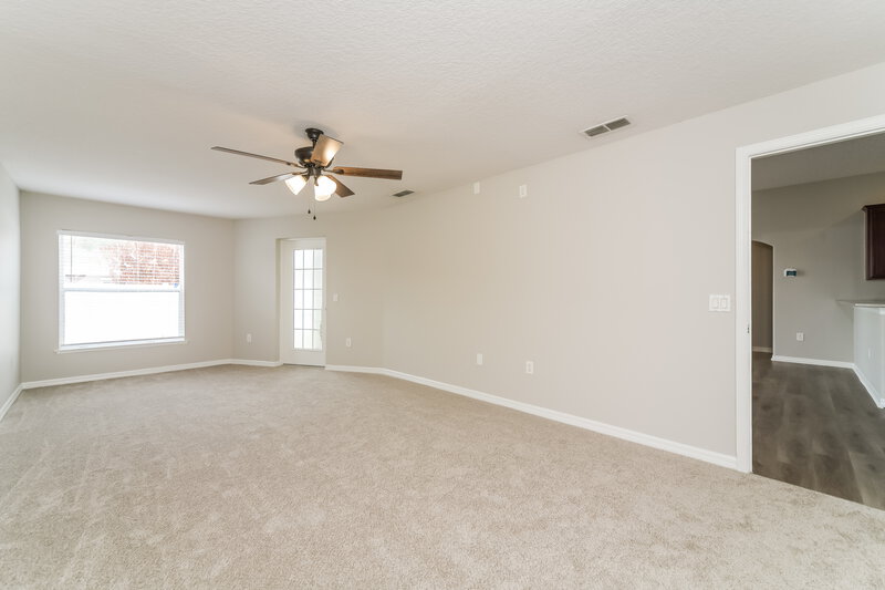 2,120/Mo, 265 Cranbrook Dr Kissimmee, FL 34758 Main Bedroom View 2