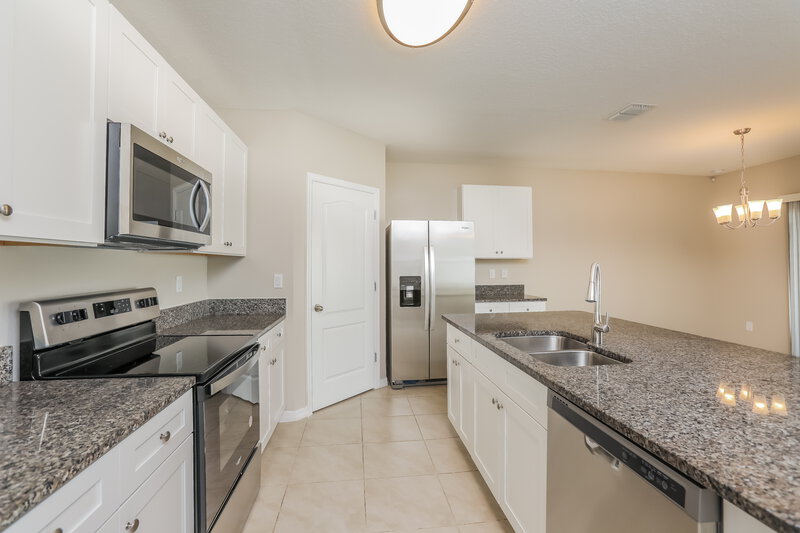 2,325/Mo, 1913 Green Dragon Dr Saint Cloud, FL 34771 Kitchen View 2