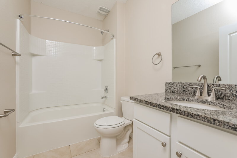 2,325/Mo, 1913 Green Dragon Dr Saint Cloud, FL 34771 Bathroom View