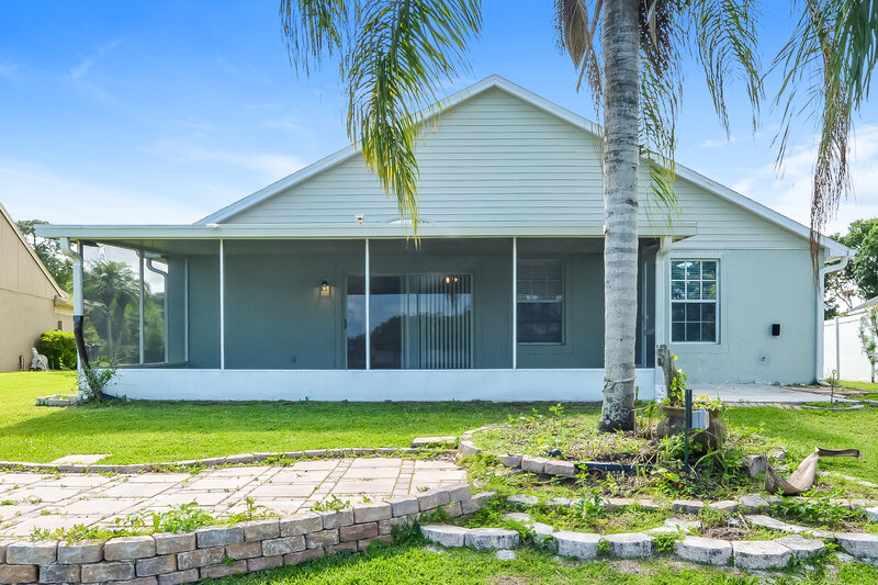 3,800/Mo, 8562 Fort Thomas Way Orlando, FL 32822 Rear View 2