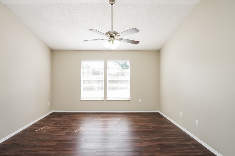 2,230/Mo, 5592 Garden Grove Cir Winter Park, FL 32792 Main Bedroom View 2
