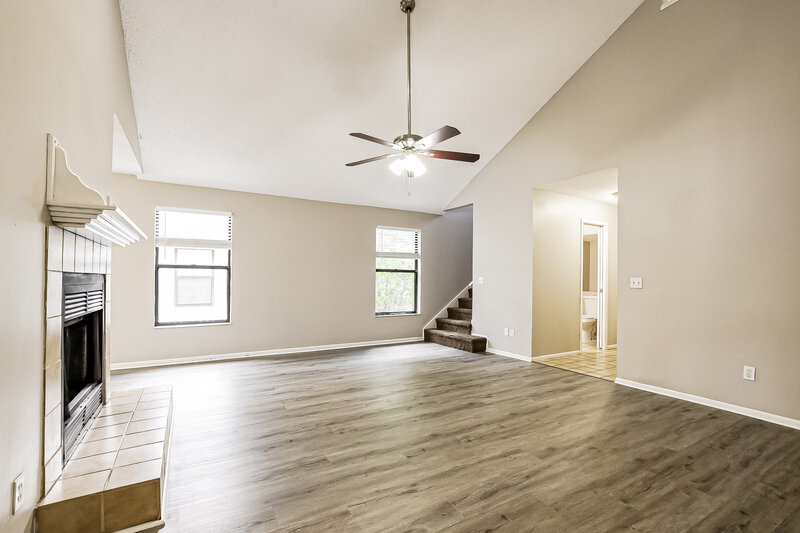 2,525/Mo, 1226 Creekbottom Cir Orlando, FL 32825 Living Room View 2
