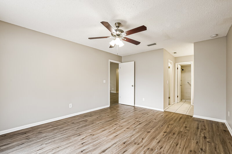 2,525/Mo, 1226 Creekbottom Cir Orlando, FL 32825 Main Bedroom View 2