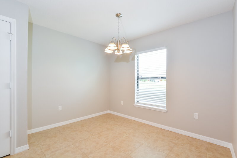 2,095/Mo, 4292 Abaco Dr Tavares, FL 32778 Dining Room View