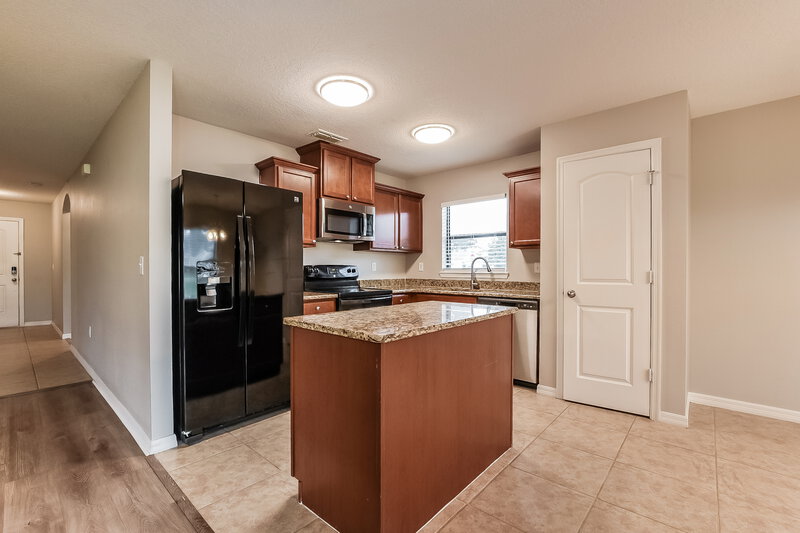 1,985/Mo, 4292 Abaco Dr Tavares, FL 32778 Kitchen View
