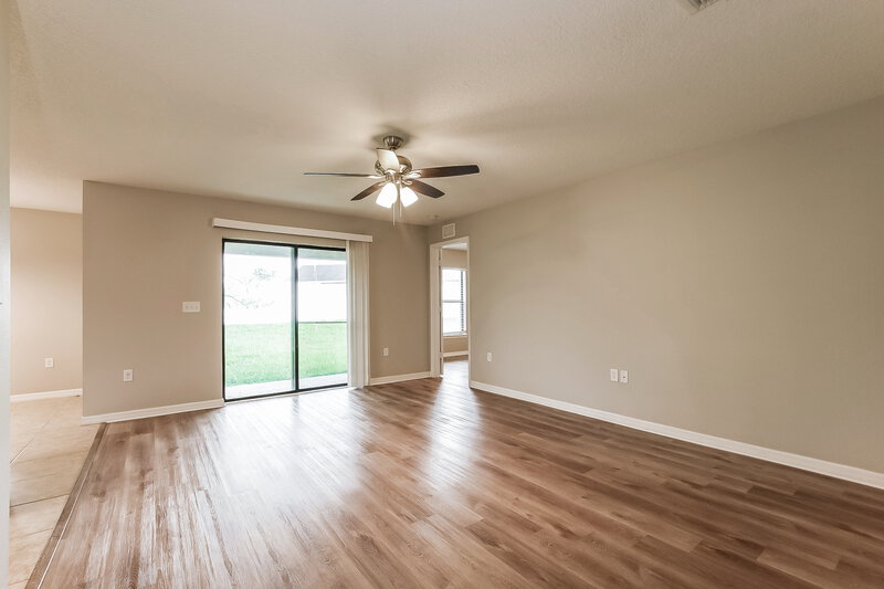 1,985/Mo, 4292 Abaco Dr Tavares, FL 32778 Family Room View