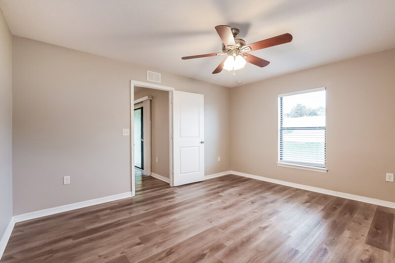 1,985/Mo, 4292 Abaco Dr Tavares, FL 32778 Main Bedroom View 2