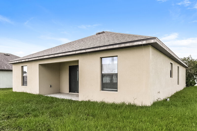 1,985/Mo, 4292 Abaco Dr Tavares, FL 32778 Rear View