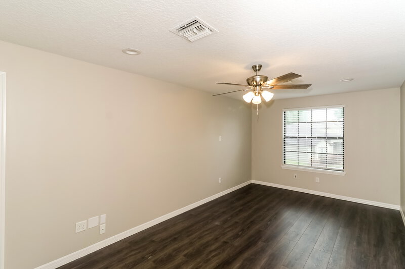 3,920/Mo, 2236 Bracknell Forest Trl Tavares, FL 32778 Living Room View 2