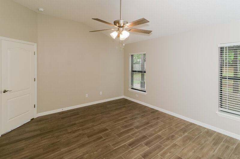 3,920/Mo, 2236 Bracknell Forest Trl Tavares, FL 32778 Bedroom View 3