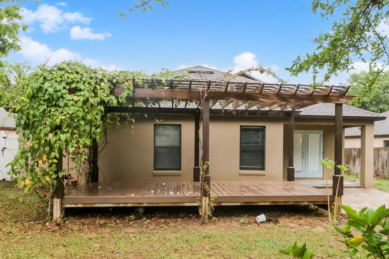 3,920/Mo, 2236 Bracknell Forest Trl Tavares, FL 32778 Rear View
