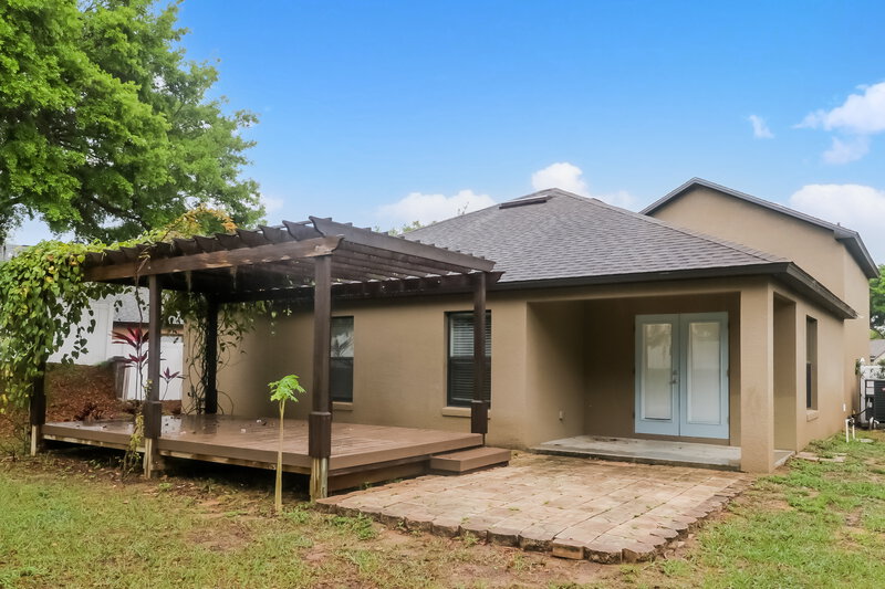 3,920/Mo, 2236 Bracknell Forest Trl Tavares, FL 32778 Rear View 2