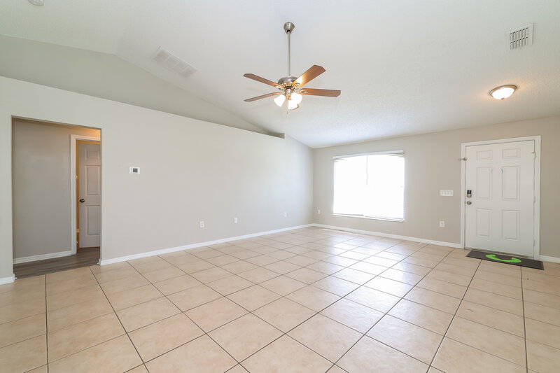 2,810/Mo, 1140 Chesterfield Ct Kissimmee, FL 34758 Living Room View 2
