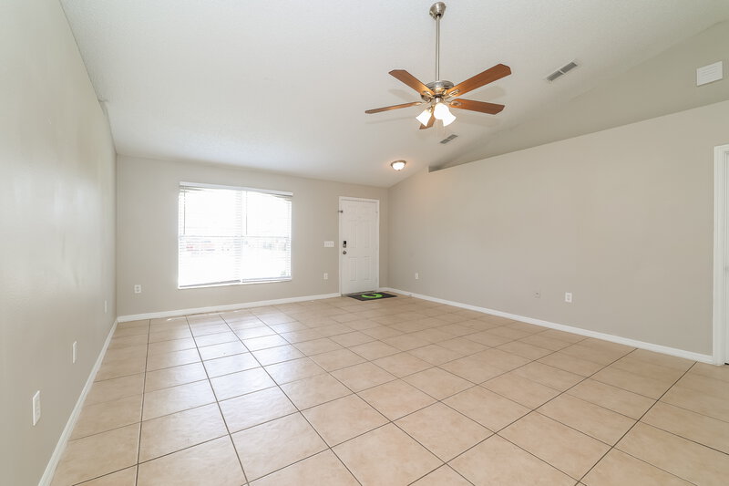 2,810/Mo, 1140 Chesterfield Ct Kissimmee, FL 34758 Living Room View 3