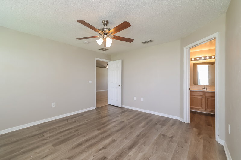 2,810/Mo, 1140 Chesterfield Ct Kissimmee, FL 34758 Main Bedroom View 2
