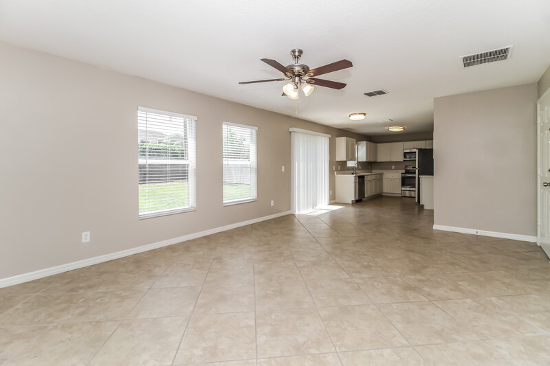 2,670/Mo, 351 Willowbay Ridge St Sanford, FL 32771 Living Room View 4