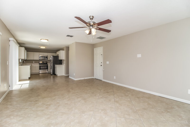 2,670/Mo, 351 Willowbay Ridge St Sanford, FL 32771 Living Room View 5