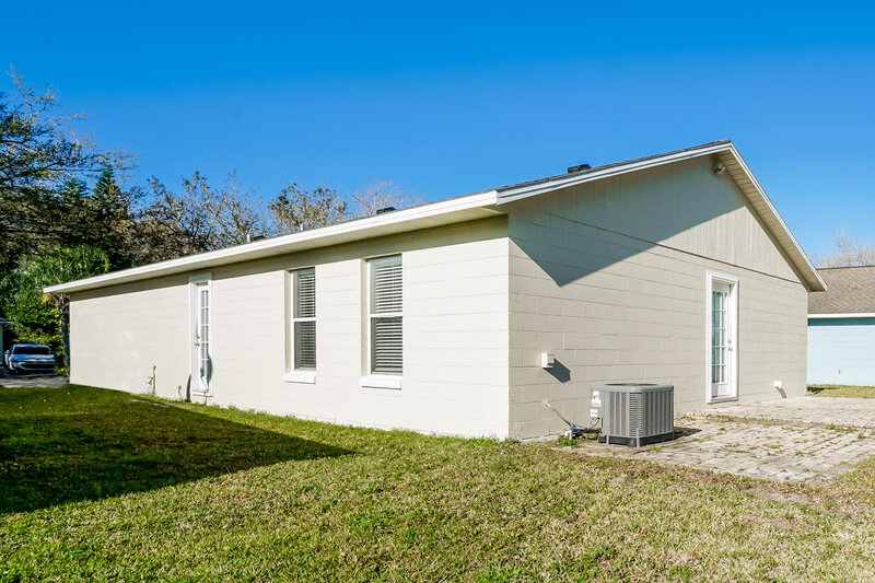 3,120/Mo, 9837 Violet Dr Orlando, FL 32824 Rear View