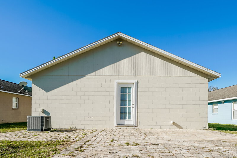 3,120/Mo, 9837 Violet Dr Orlando, FL 32824 Rear View 2