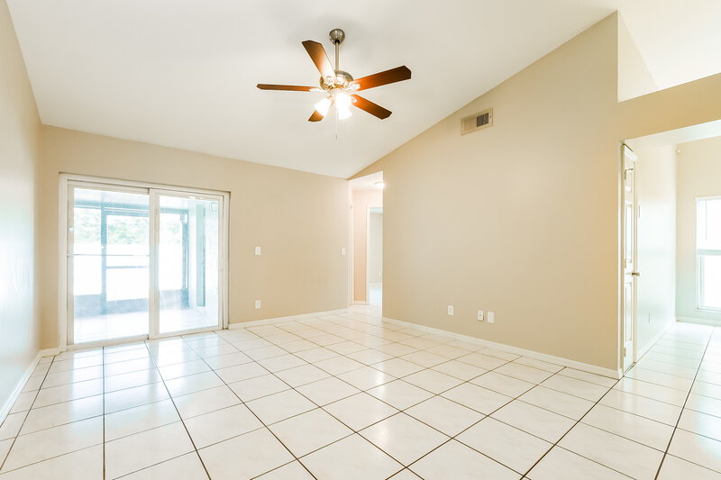 2,605/Mo, 619 Queensbridge Dr Lake Mary, FL 32746 Living Room View