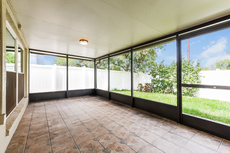 2,605/Mo, 619 Queensbridge Dr Lake Mary, FL 32746 Sun Room View