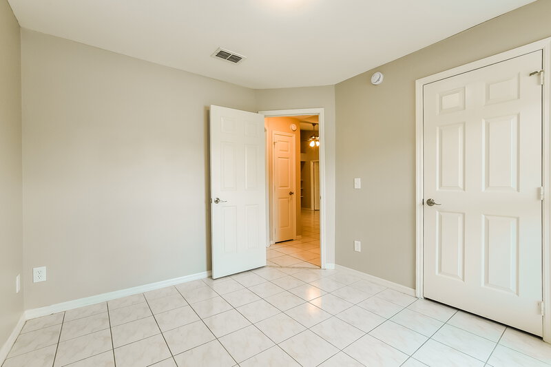 2,605/Mo, 619 Queensbridge Dr Lake Mary, FL 32746 Bedroom View