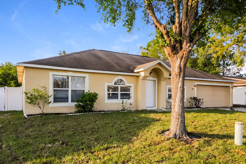 2,080/Mo, 317 Sherborne Ln Kissimmee, FL 34758 Front View
