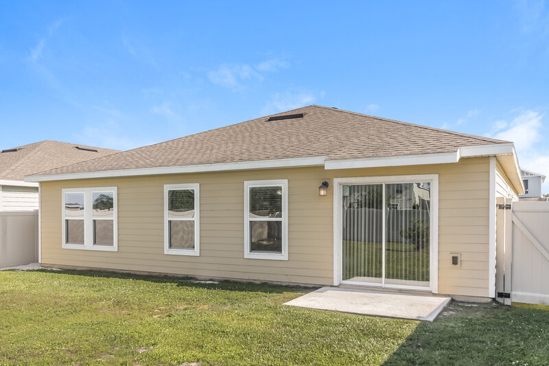 2,310/Mo, 4419 Bluff Oak Loop Kissimmee, FL 34746 Rear View