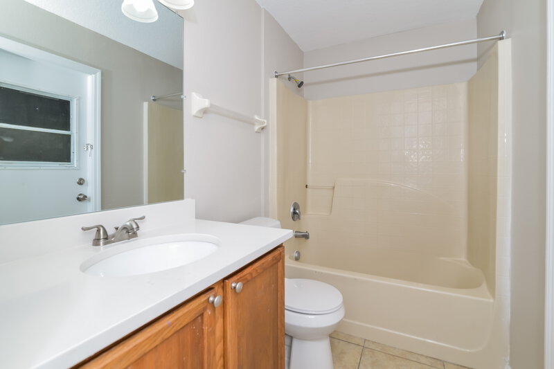 2,430/Mo, 903 Bonneville Ln Kissimmee, FL 34759 Bathroom View