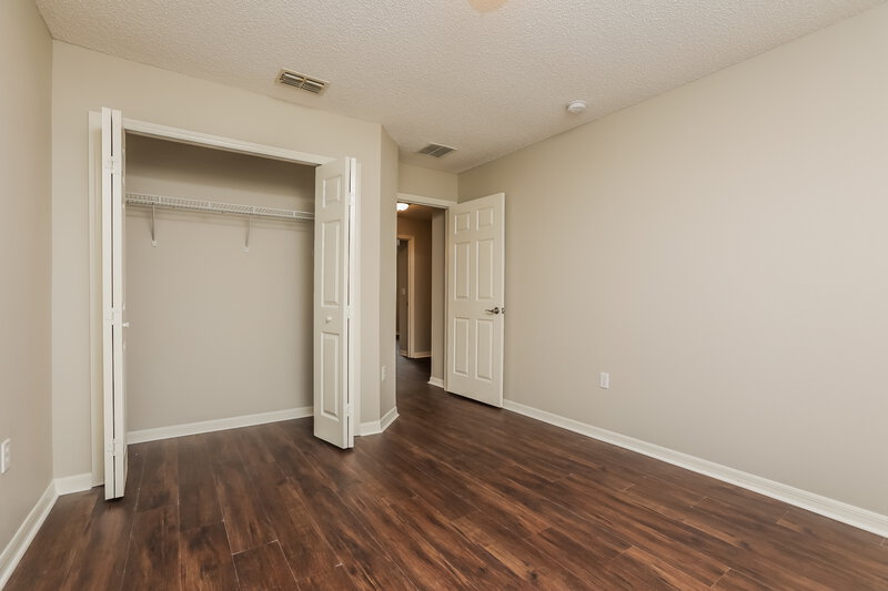 2,140/Mo, 233 Bluff Pass Dr Eustis, FL 32726 Bedroom View