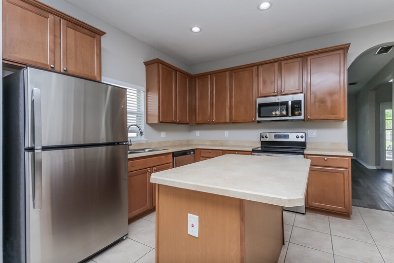 2,395/Mo, 4478 Spring Blossom Dr Kissimmee, FL 34746 Kitchen View