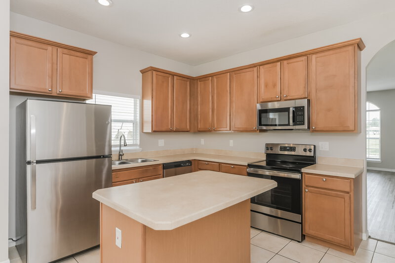 2,395/Mo, 4478 Spring Blossom Dr Kissimmee, FL 34746 Kitchen View 2