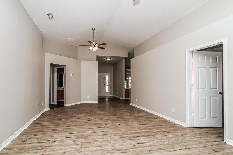 2,350/Mo, 2209 Bracknell Forest Trl Tavares, FL 32778 Living Room View
