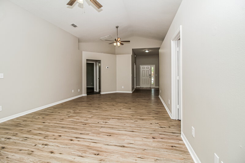 2,350/Mo, 2209 Bracknell Forest Trl Tavares, FL 32778 Living Room View 2