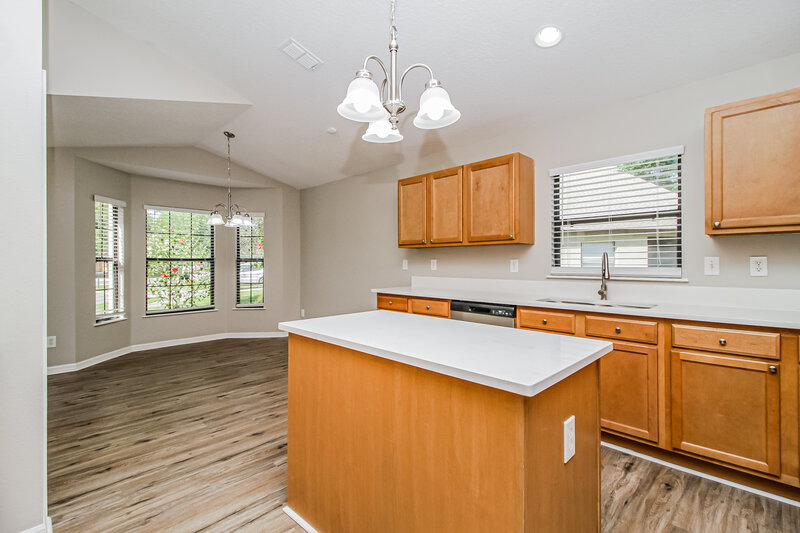 2,350/Mo, 2209 Bracknell Forest Trl Tavares, FL 32778 Kitchen View