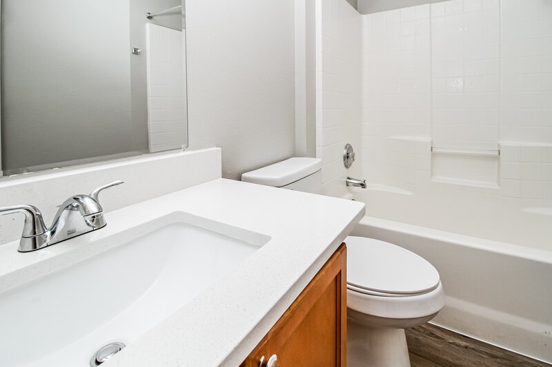 2,350/Mo, 2209 Bracknell Forest Trl Tavares, FL 32778 Bathroom View