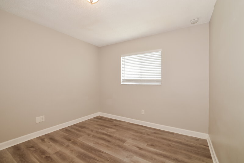 2,300/Mo, 426 Iowa Woods Cir E Orlando, FL 32824 Bedroom View