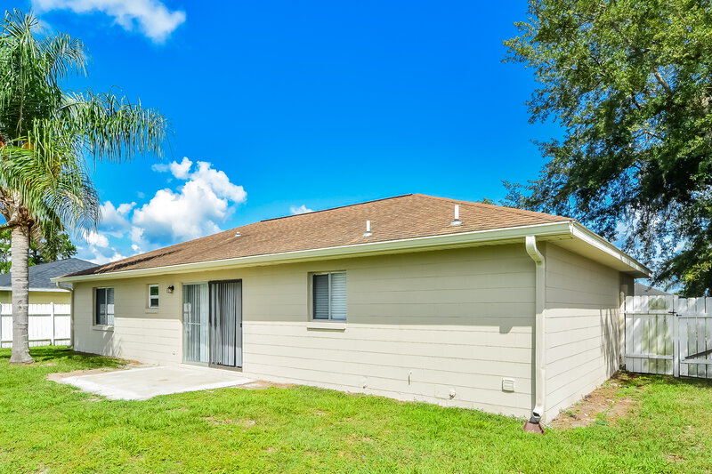 2,245/Mo, 426 Iowa Woods Cir E Orlando, FL 32824 Rear View 2