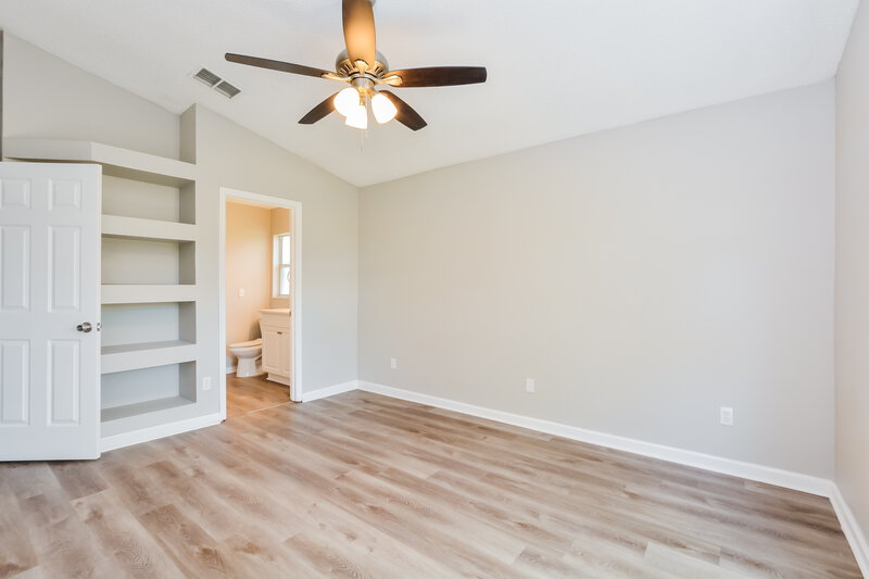 2,305/Mo, 4009 Bolinas Ct Orlando, FL 32817 Main Bedroom View 3