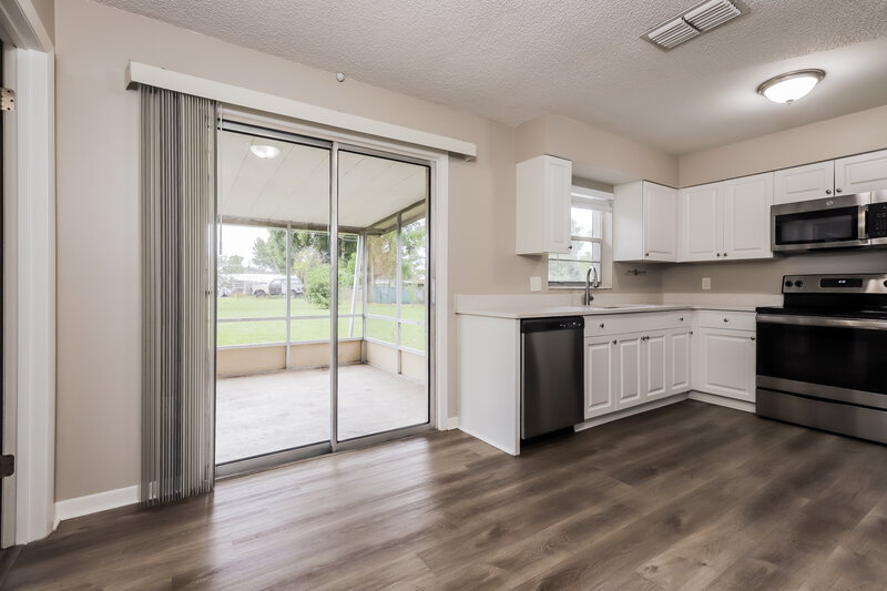 1,670/Mo, 206 Carter Blvd Polk City, FL 33868 Dining Room View 2
