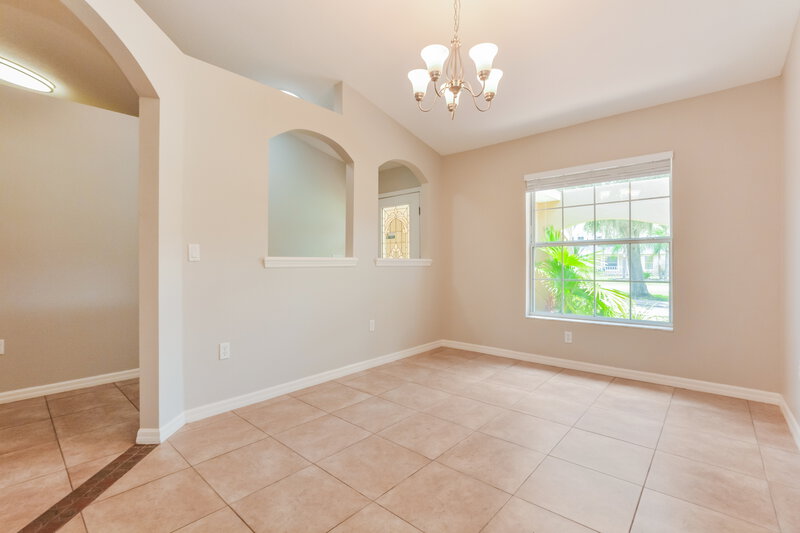 2,250/Mo, 11546 Lake Dr Leesburg, FL 34788 Dining Room View 2