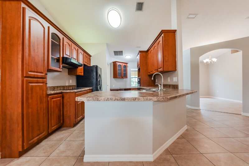 2,250/Mo, 11546 Lake Dr Leesburg, FL 34788 Kitchen View