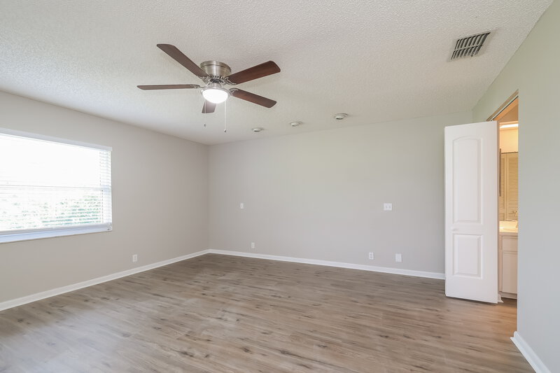 1,630/Mo, 705 Canberra Rd Winter Haven, FL 33884 Main Bedroom View